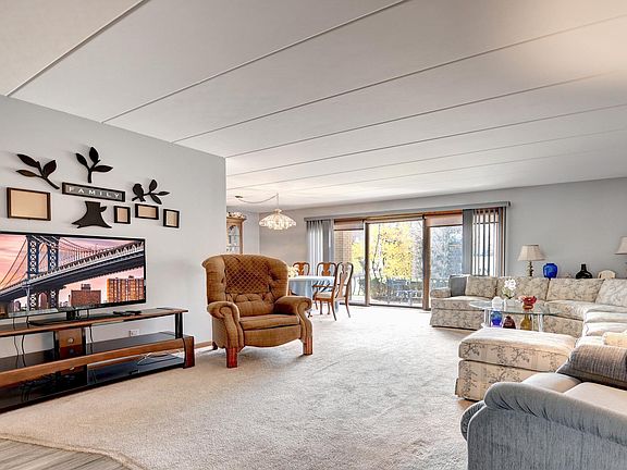 4th image of 7703 Sussex Creek Dr APT 1B