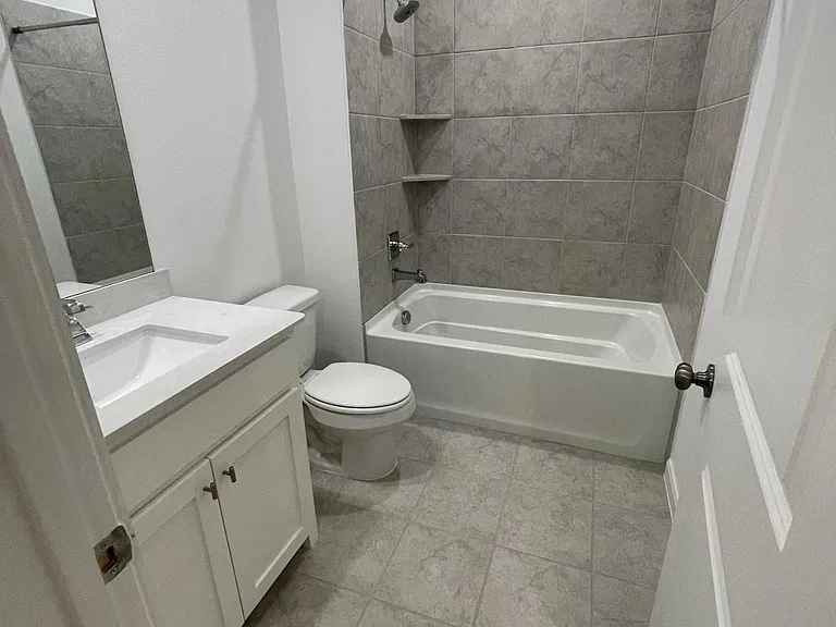 922 Leola Ln — Photo 20