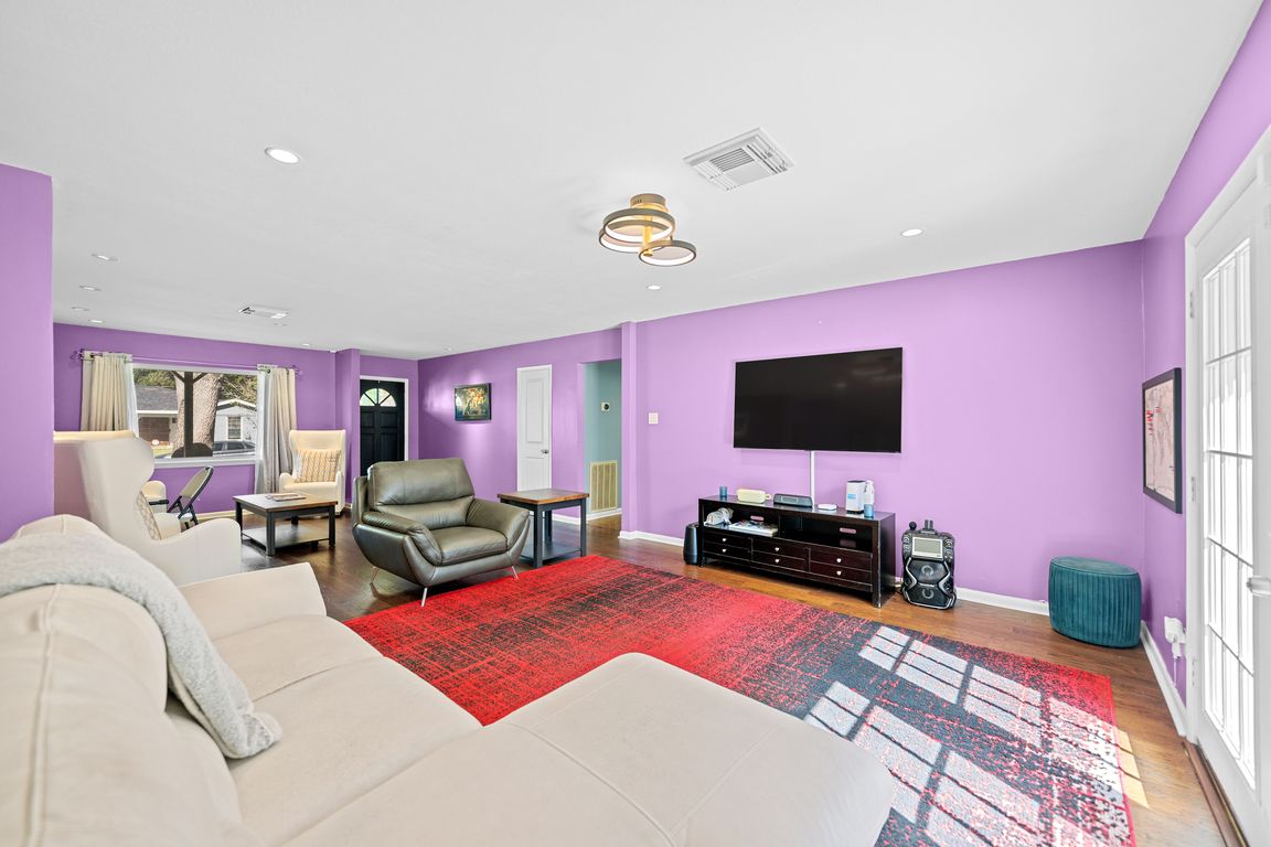 next background image