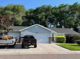 1038 Petersburg Ave, Chubbuck, ID 83202