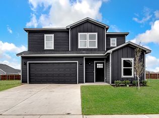 221 Marble Creek Dr, Fort Worth, TX 76131