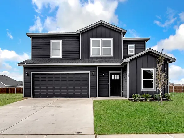 221 Marble Creek Dr, Fort Worth, TX 76131