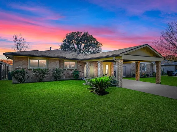 3111 Knotty Oaks Trail, Houston, TX 77045