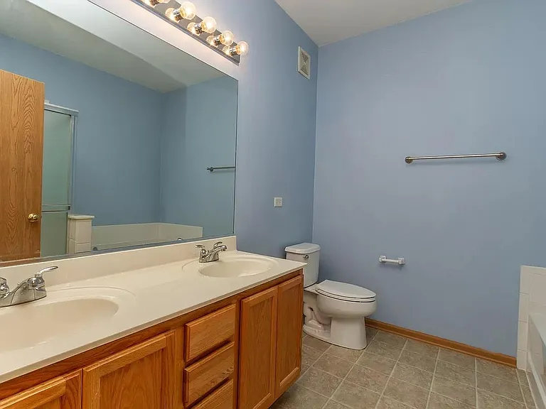 2305 Aurora Dr #1 — Photo 7