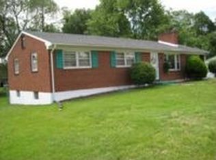 2033 Fairhope Rd NW, Roanoke, VA 24017