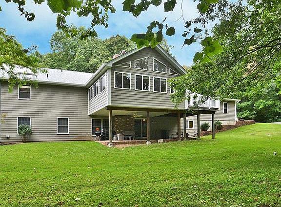 2nd image of 1412 Prairie Rose Ln