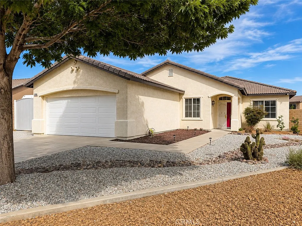 5 bed, 2058 sqft, $3,100 — Photo 1