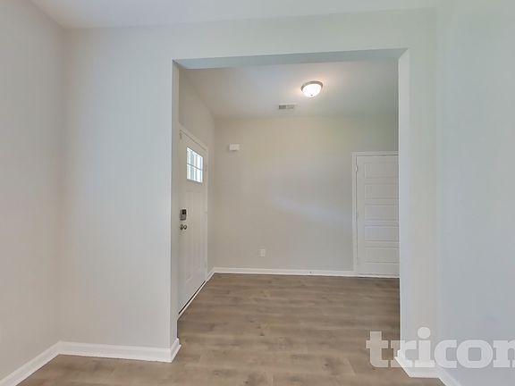3rd image of 929 Stokewood Pl
