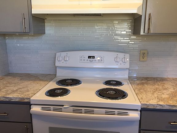 4th image of 775 W Valley Dr APT 4