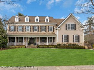 32 Rutledge Rd, Marlboro, NJ 07746