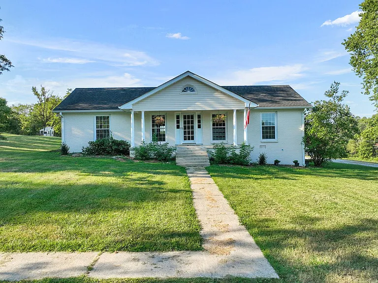 4861 Bethesda Rd — Photo 55