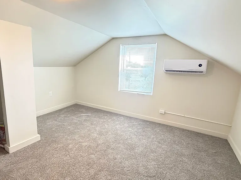 1426 Silver St — Photo 11