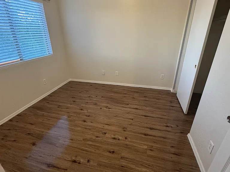 28007 N Muscovite Dr — Photo 36