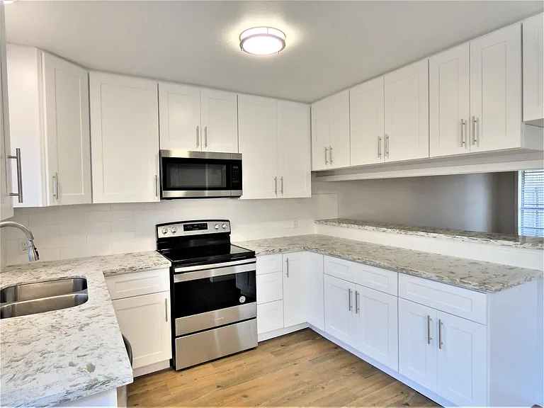 604 Golfview Dr — Photo 8