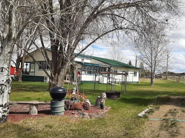 56916 Snowflake Rd, Christmas Valley, OR 97641