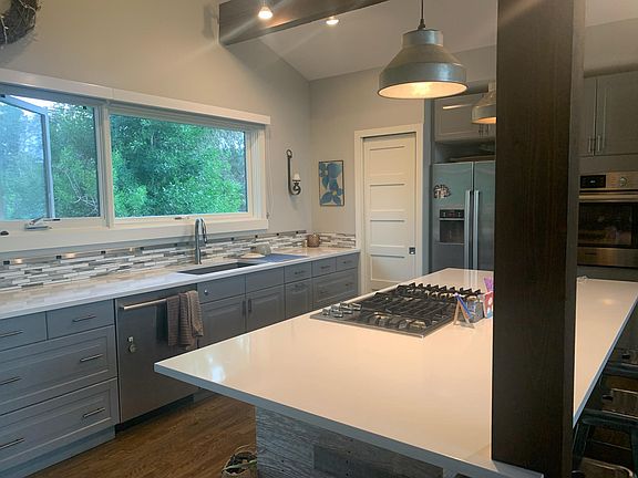 5th image of 2035 Hillsdale Cir