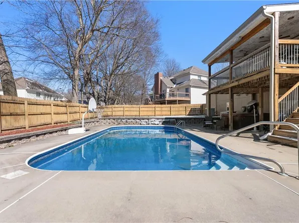 3304 Cochise Ave, Independence, MO 64057