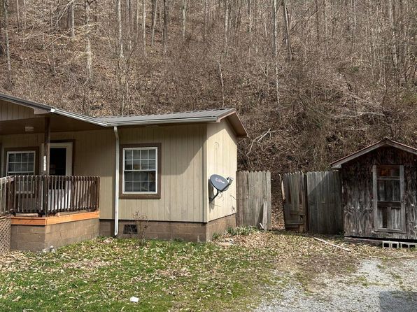 5314 Poor Bottom Rd, Elkhorn City, KY 41522