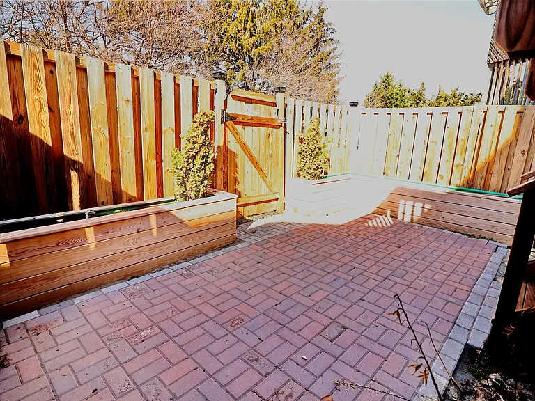 21763 Leatherleaf Cir — Photo 39