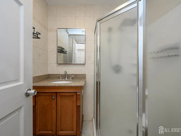 438 Belgrade St — Photo 29