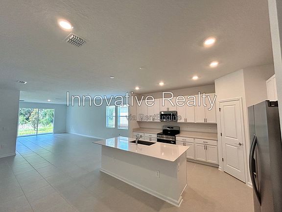 3rd image of 699 Peroni Ave