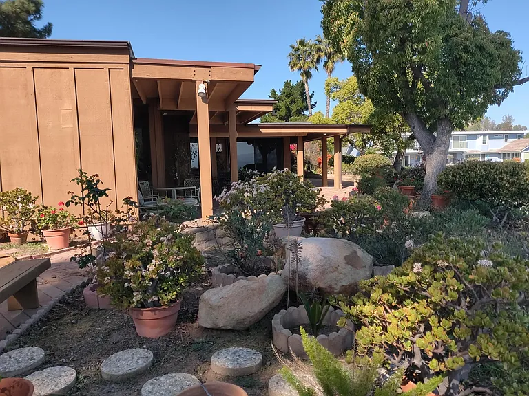 1442 Hillsmont Dr — Photo 13
