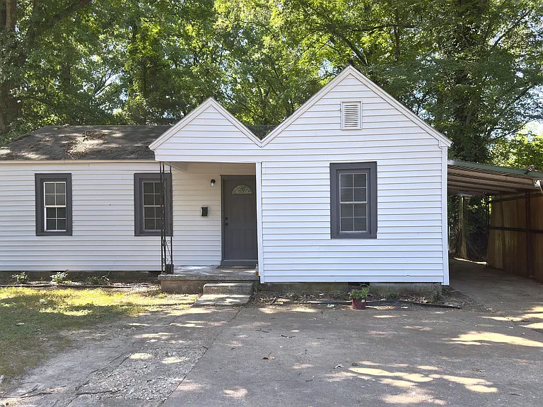 4201 Truman Rd — Photo 1