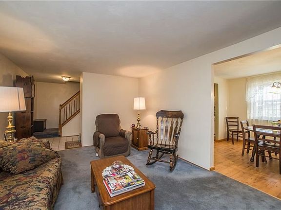 4th image of 3112 Julie Dr