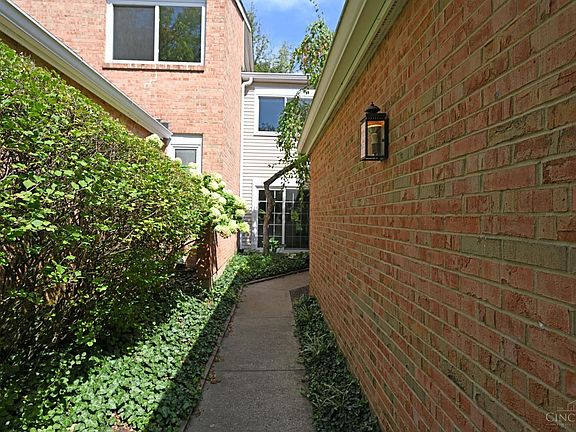 3rd image of 3778 Ashworth Dr