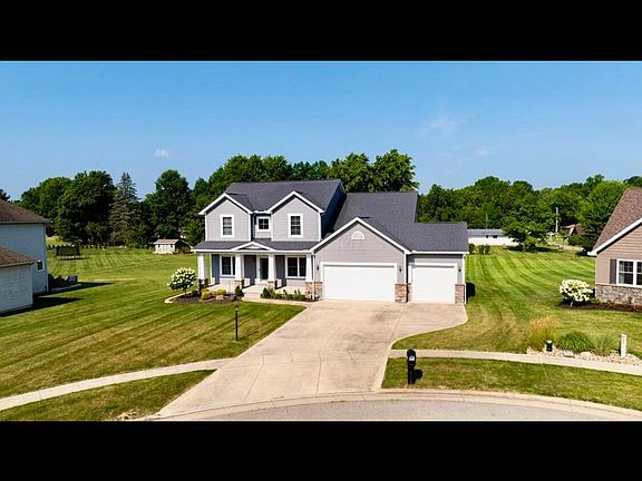 5th image of 755 Larry Ct