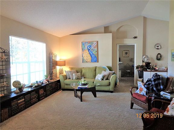 5th image of 2552 Vaughn Ave