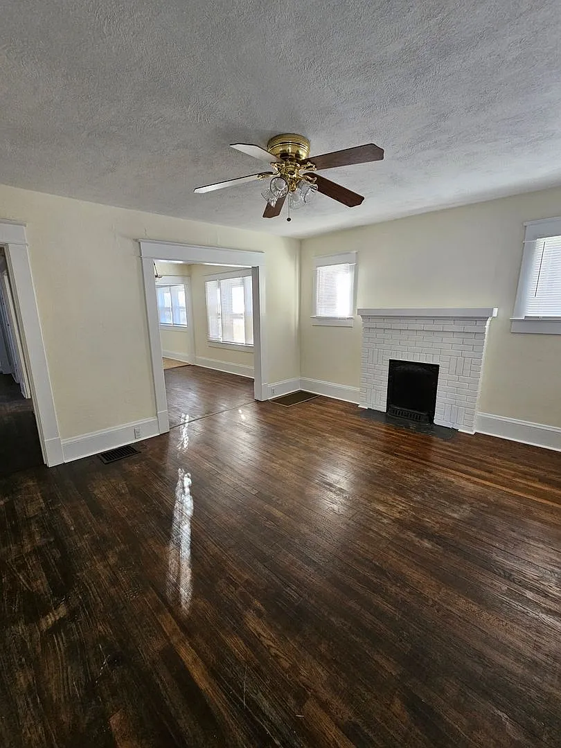 2 BR near Uptowne High Point — Photo 2