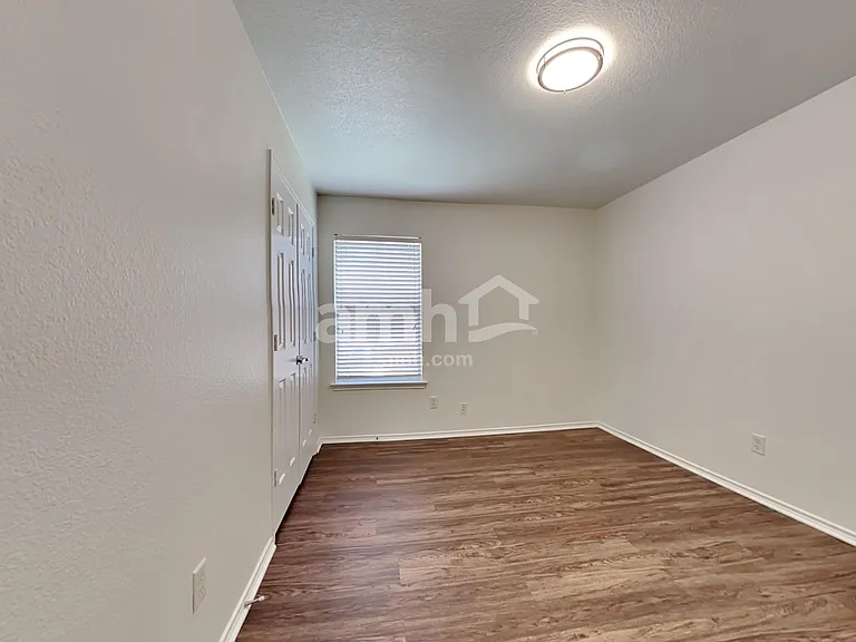6732 Friendsway Dr — Photo 11