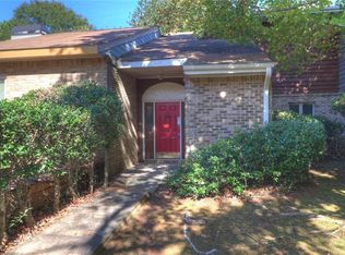 1562 Circlestone Dr, Stone Mountain, GA 30088