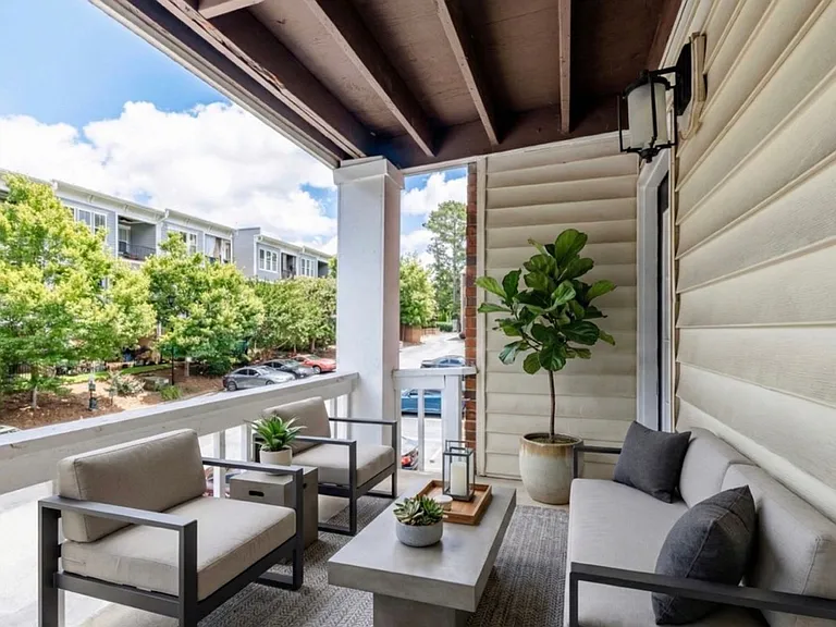 Live Easy. Live Elevated. Live 2100 Defoors. — Photo 121
