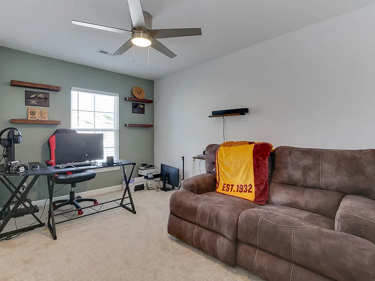 2416 Trafton Pl — Photo 7