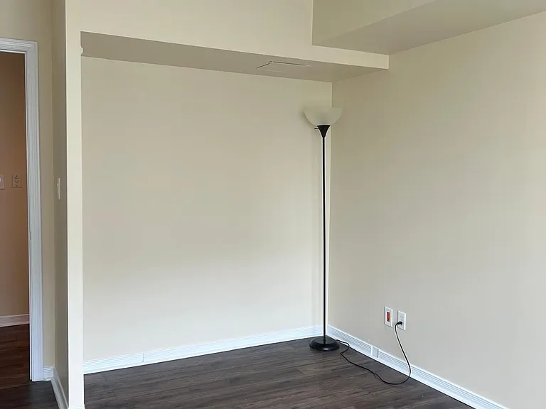 3 Ellesmere St #408 — Photo 13