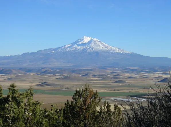 6 Cram Gulch Rd, Yreka, CA 96097