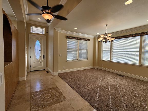 5th image of 1240 Sierra Vista Dr