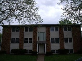 1913 15th St APT 1, Silvis, IL 61282