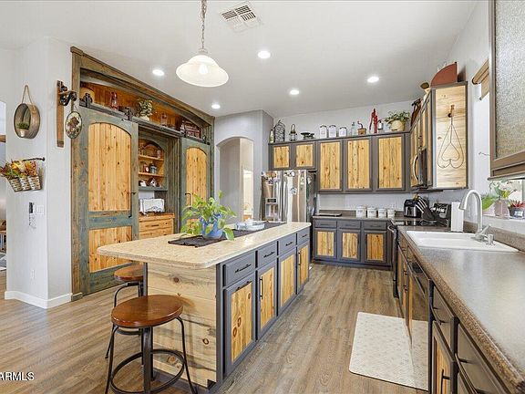 2nd image of 7914 N AUTUMN SAGE Street