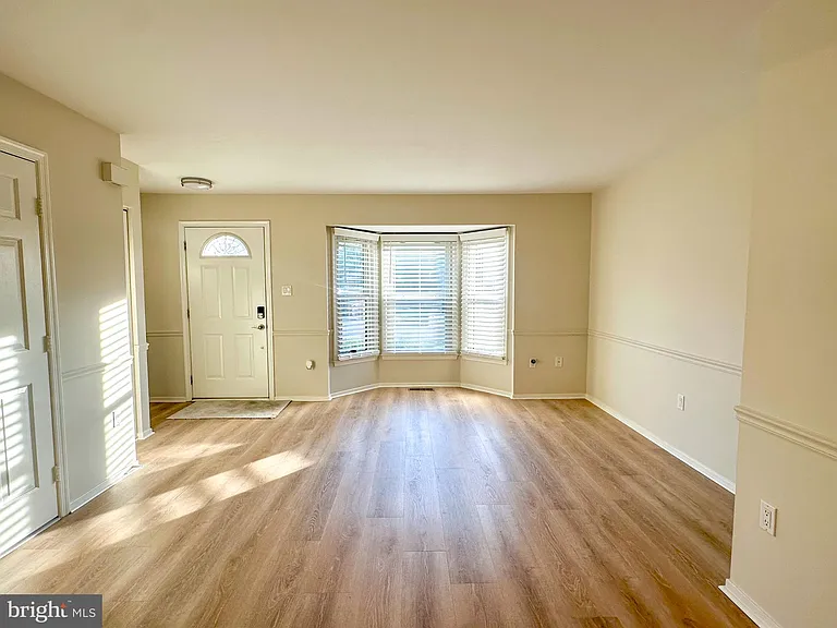 3451 Caledonia Cir — Photo 3