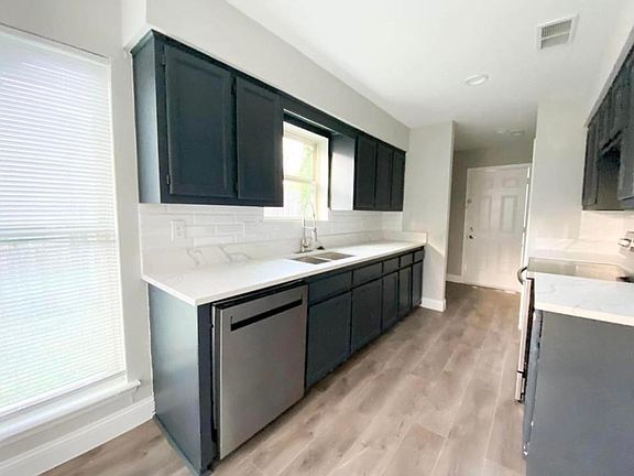 4th image of 417 S 4th St #1