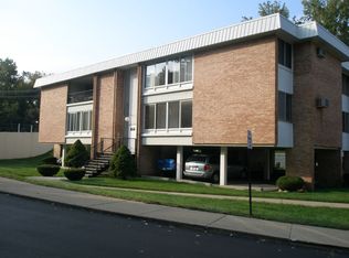 32000 Grand River Ave UNIT 3, Farmington, MI 48336