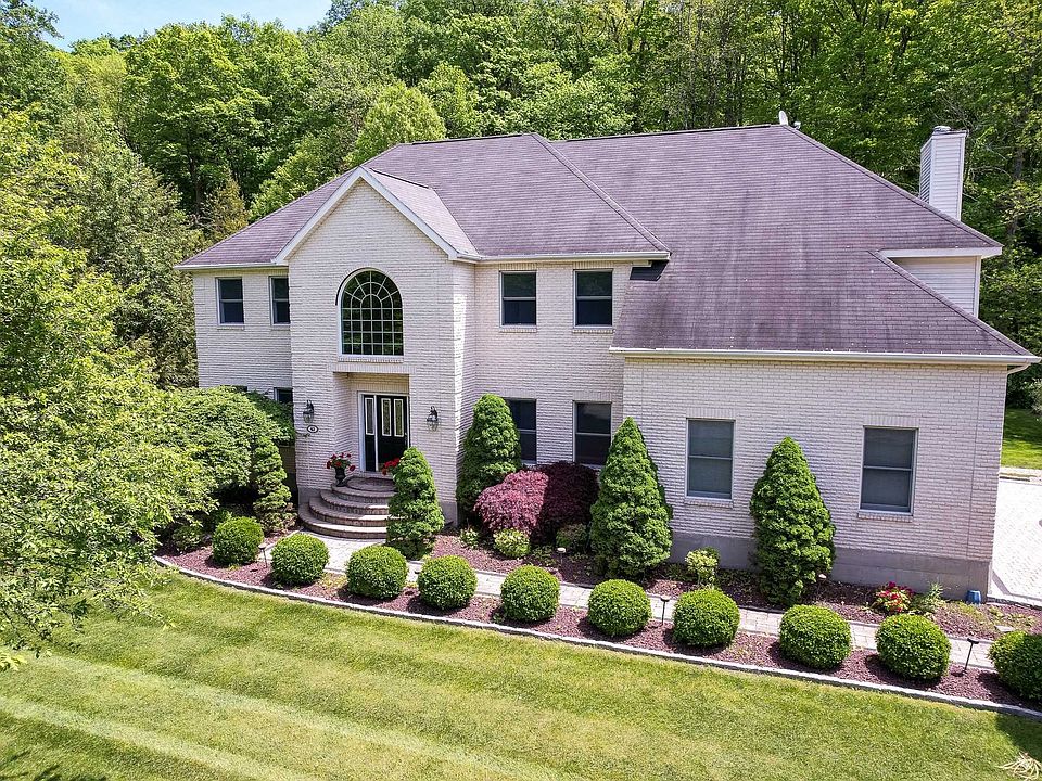 43 Coachlight Dr, Poughkeepsie, NY 12603 Zillow