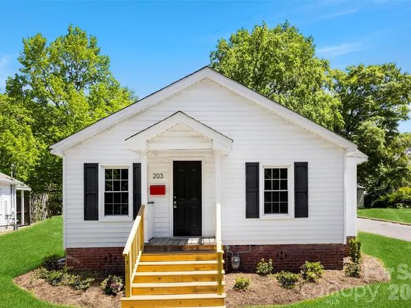 203 Sacco St, Belmont, NC 28012