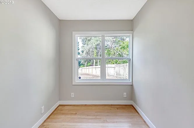 5810 SE Flavel Dr — Photo 13