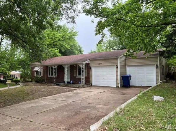 10744 Alliance Dr, Saint Louis, MO 63136