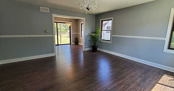 3rd image of 328 Armitage Ave