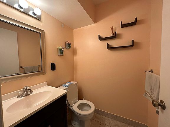 5th image of 37426 Clubhouse Dr #126